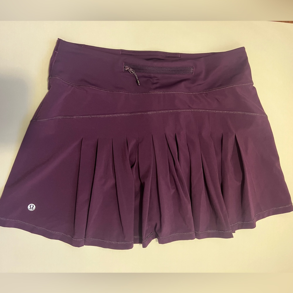 Lululemon Athletic Skirt for tennis/golf (vintage style and color way) 6 Tall